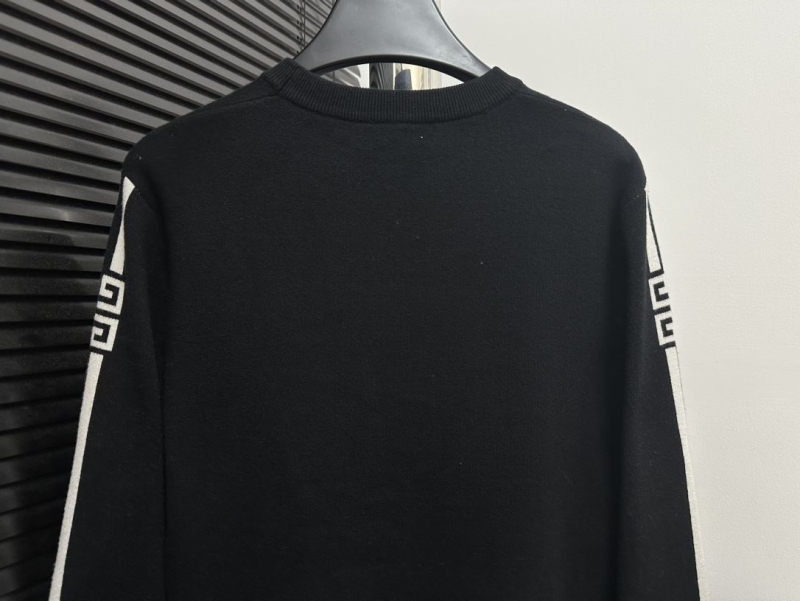 Givenchy Sweaters